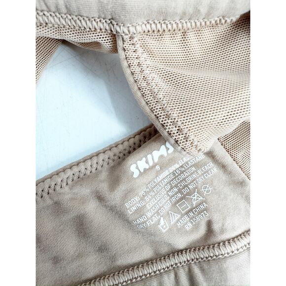 Skims Fits Everybody Beige Crossover Bralette Size Small - Picture 6 of 6